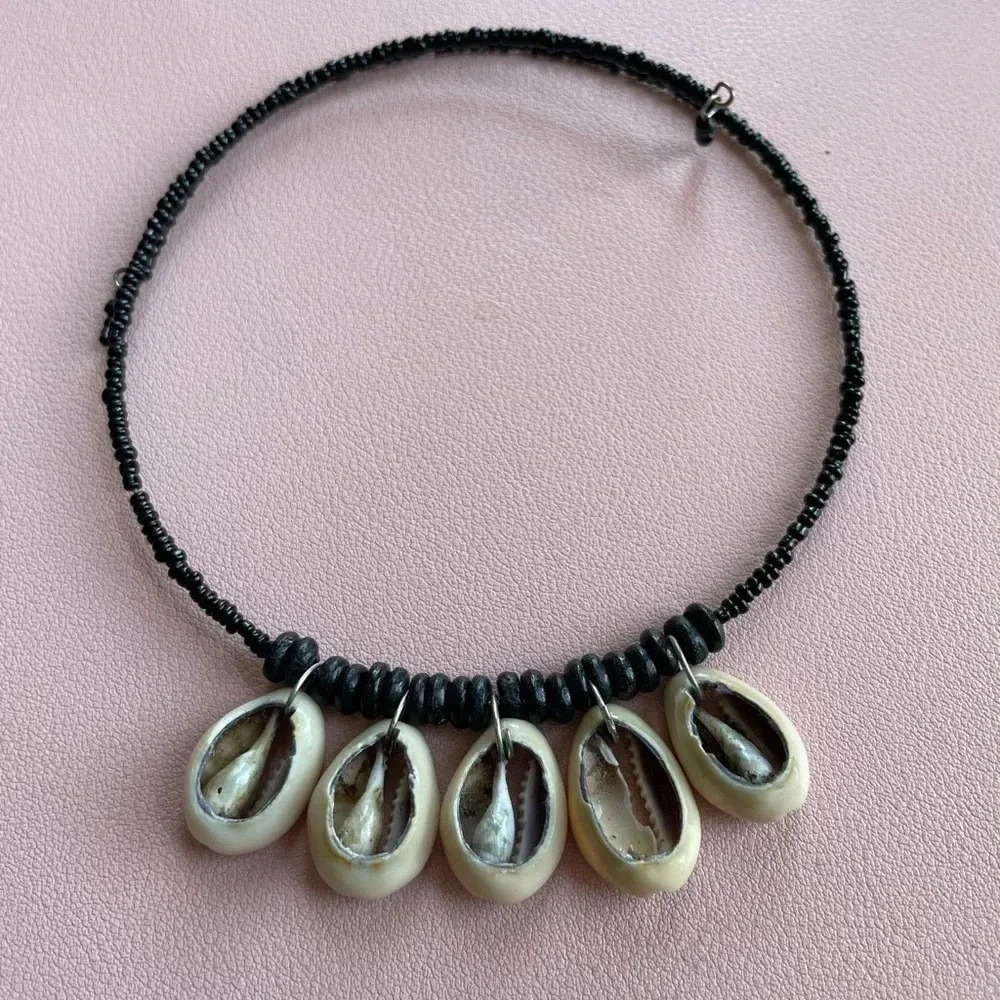 Vintage Cowrie Shell Necklace Marine Shells Mollusk Beach Ocean Sea Jewelry